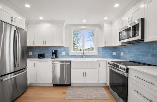 West Harwich House | Serene Cozy Waterfront 3 Mi to Downtown