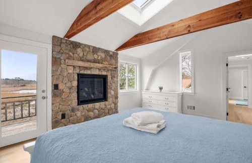 West Harwich House | Serene Cozy Waterfront 3 Mi to Downtown