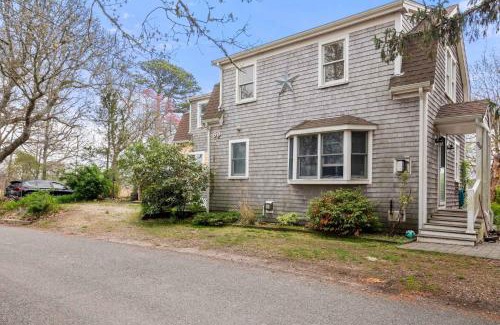 West Harwich House | Serene Cozy Waterfront 3 Mi to Downtown