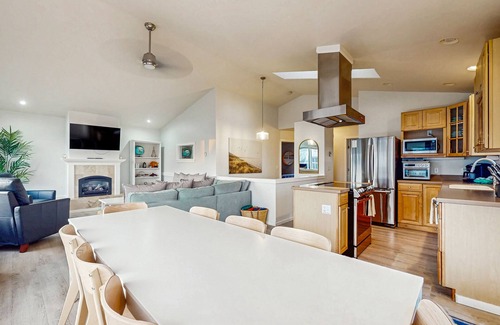 Westport House | Serene, Dog-Friendly Beach House with Free WiFi & a Gas Fireplace