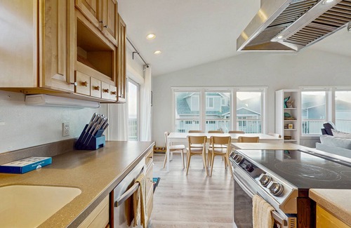 Westport House | Serene, Dog-Friendly Beach House with Free WiFi & a Gas Fireplace