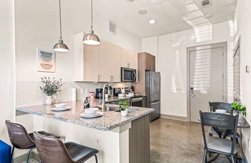 Fort Worth Apartment | Serene Escape 1BD | Pool | 2 min to TCU