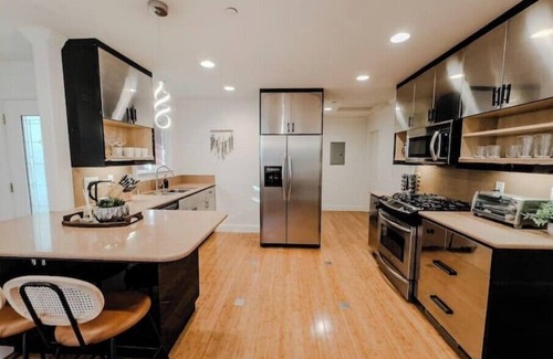 Fair Oaks House | Serene Escape 2BD/w Patio & Firepit near Stanford