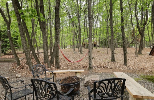 Albrightsville House | Serene Escape for Friends and Families