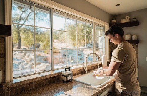 Ahwahnee House | Serene Family Retreat With Hottub by Casa Oso