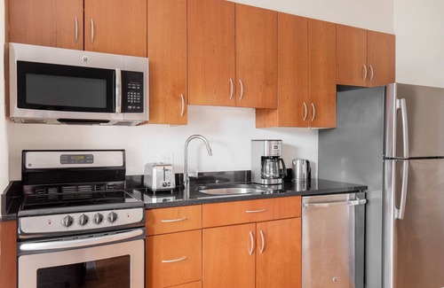 Fenway–Kenmore Apartment | Serene Fenway 1BR w/Gym & W/D, nr Dining & Shops, by Blueground