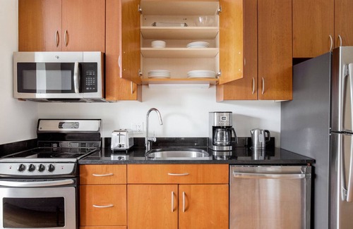 Fenway–Kenmore Apartment | Serene Fenway 1BR w/Gym & W/D, nr Dining & Shops, by Blueground