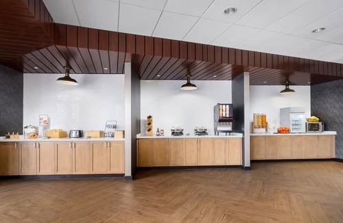 Florida City House | Serene Gateway: 2 Queen Beds Room, Fairfield Inn, Free On-site Parking, 2 Rooms