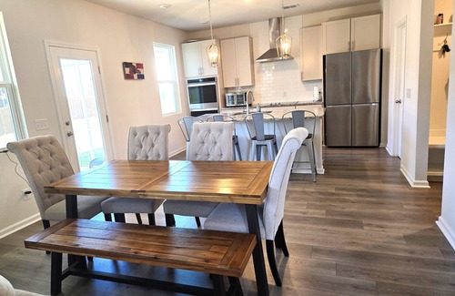 Pooler House | Serene Getaway in Pooler - 3-bedroom home with AC, WiFi. Enjoy your stay!