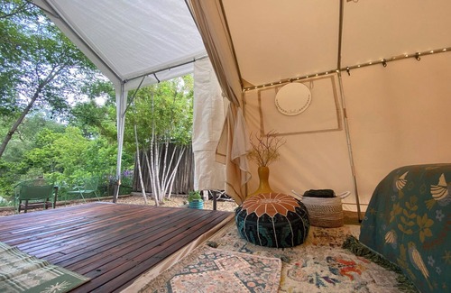 Morrison Cabin | Serene Glamping: Nature & Retreat