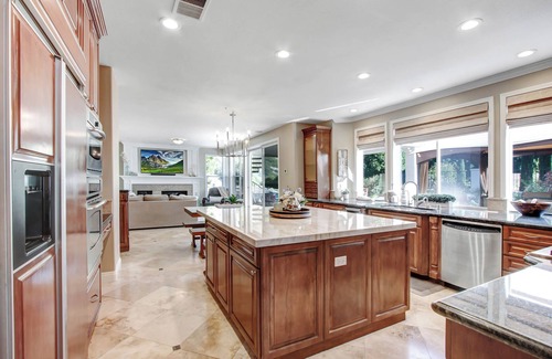 Granada Hills North House | Serene Granada Hills Oasis in Los Angeles- 4 Bed+Bonus Room+Office