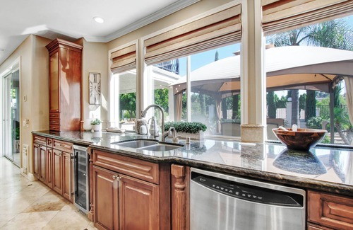 Granada Hills North House | Serene Granada Hills Oasis in Los Angeles- 4 Bed+Bonus Room+Office