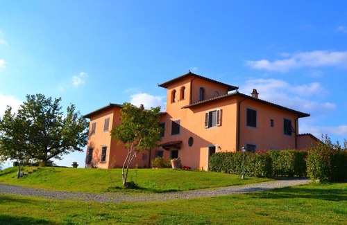 Stabbia House | Serene Holiday Home in Stabbia with Pool, Bikes & Garden