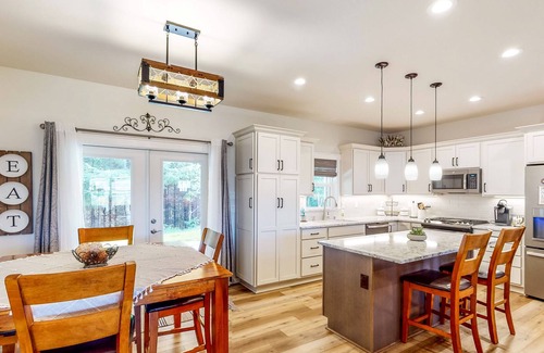 Aberdeen House | Serene Home - Hot Tub, Covered Patio, Dog-Friendly