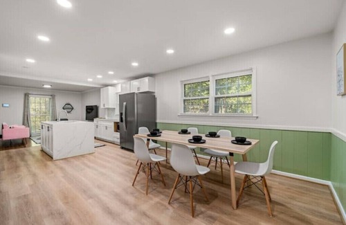 Briarcliff Heights House | Serene Home in Central Atlanta; Pets allowedn