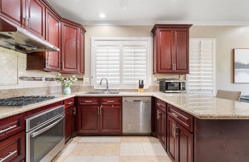 Thousand Oaks House | Serene Home in Westlake Village