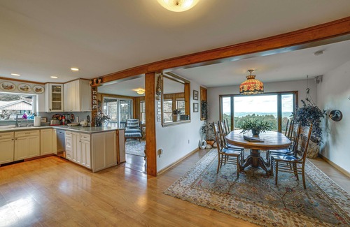 Jefferson House | Serene Home w/Deck, Pond & Mtn Views in Jefferson