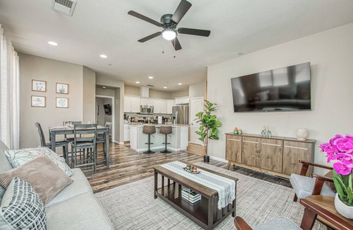 Raisin House | Serene Home with Game Room and Workspace