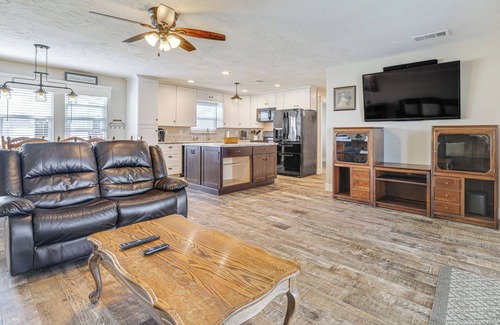 Stanislaus County Cottage | Serene Hughson Vacation Rental w/Shared Pool