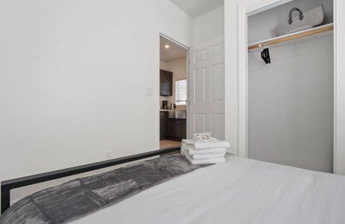 Valinda House | Serene La Puente Retreat: 2-Bedroom Sanctuary with Backyard Grill and High-Speed Internet