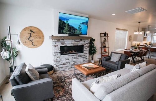 Coeur d'Alene House | Serene Lake Getaway at Stunning, NEW Scandi Home