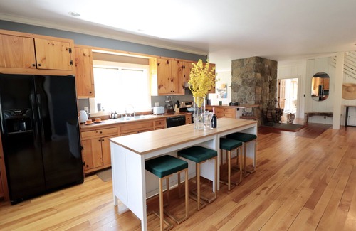 New Preston House | Serene Lake House