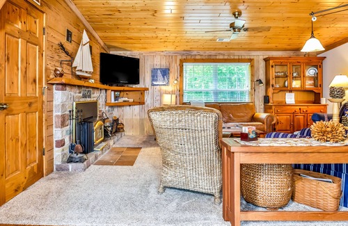 Conover House | Serene lakefront home with deck, grill, fast WiFi & W/D - dogs welcome