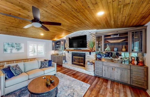 Leesville House | Serene lakefront retreat with dock, firepit, furnished deck, gazebo & boathouse