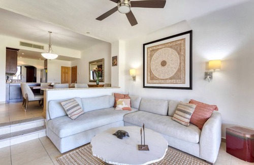 San Jose del Cabo Condo | Serene Oceanfront Paradise Condo