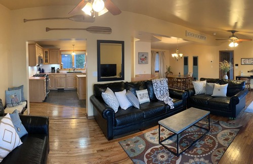 North Bay House | Serene Oneida Lake Lakefront Property: Minutes from Sylvan Beach!
