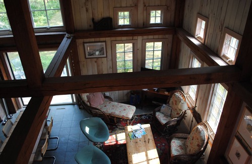 West Tisbury House | Serene Post & Beam Construction/Pet Friendly/Near Bike Path & Sherriff's Meadow