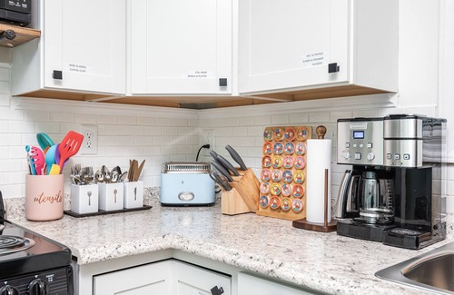 Rock Hill Cottage | Serene & Quiet Cottage | Office | 5 Min to RH