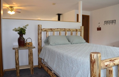 Oak Harbor House | Serene, Relaxing & Dog Friendly