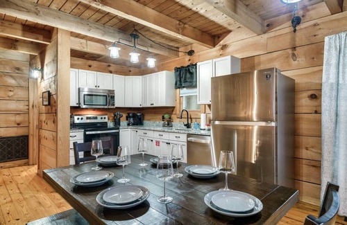 Townsend Cabin | Serene Retreat: Hot Tub, Fire Pit, Arcade Fun