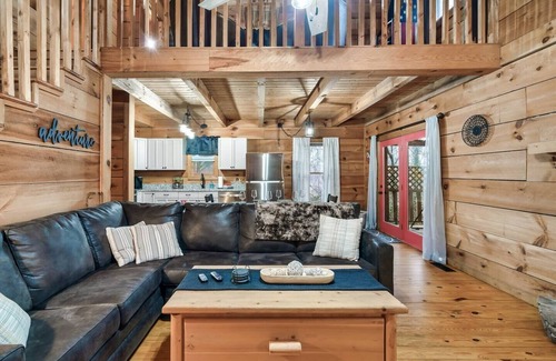 Townsend Cabin | Serene Retreat: Hot Tub, Fire Pit, Arcade Fun