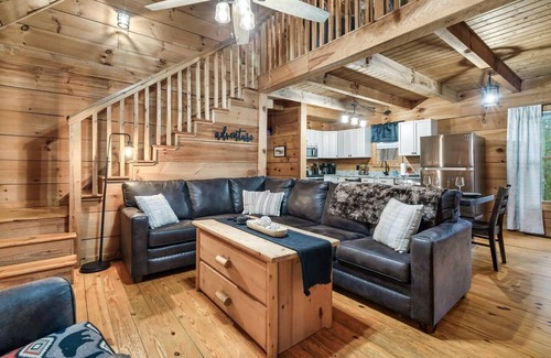 Townsend Cabin | Serene Retreat: Hot Tub, Fire Pit, Arcade Fun
