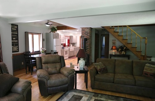 Lake City House | Serene Riverfront Retreat