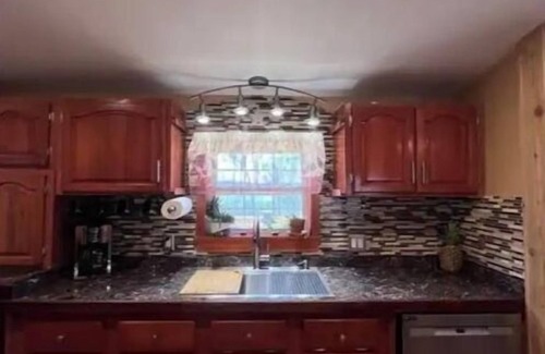 Valois House | Serene Seneca Lake Wine Trail Home