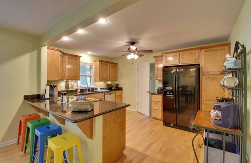 Seneca House | Serene Seneca Retreat w/Deck ~ 4 Mi to Clemson!