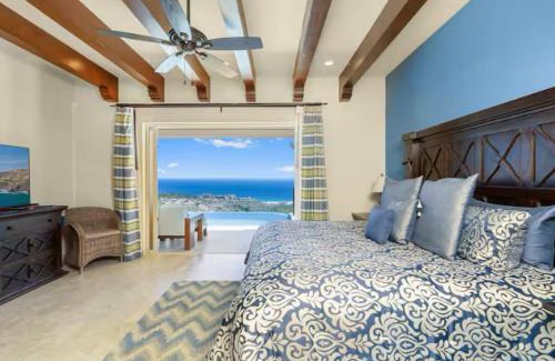 Sunset Beach Apartment | Serene Shores Elegant 3BR Escape with Golf cart