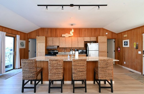 Saint Helena Island House | Serene Treehouse Hideaway - Private Beach