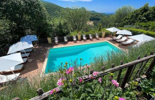 Strettura House | Serene Tuscan Retreat with Breathtaking Views