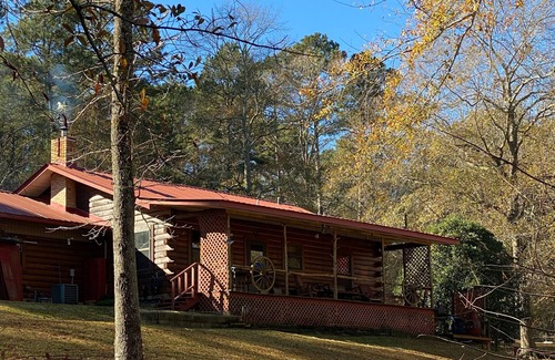 Farmerville House | Serene Waterfront Home on Lake D'Arbonne