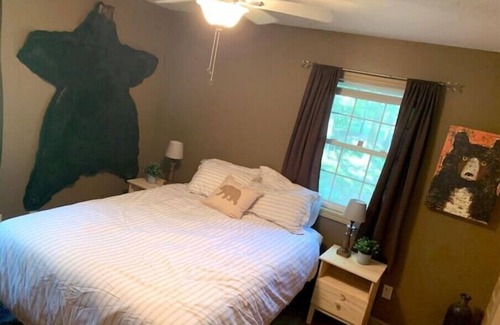 Gaylord Cottage | Serene wooded beachfront escape - The Noble Bear