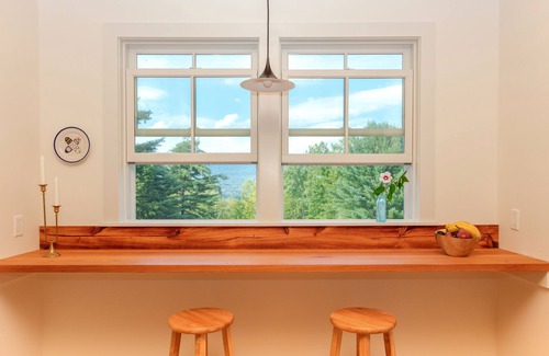 Woodstock House | Serene Woodstock 3 bedroom cottage with sweeping mountain views
