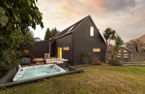Sunshine Bay House | Serenity, 5 mins from Queenstown