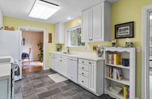 Hendersonville House | Serenity Abode of Hendersonville