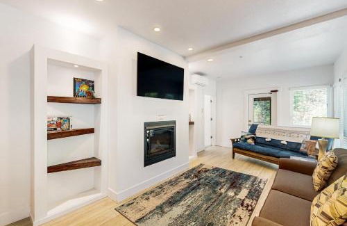 Gold Beach Apartment | Serenity at Deerhaven #A & #B