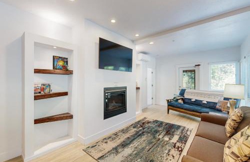 Gold Beach Apartment | Serenity at Deerhaven #B