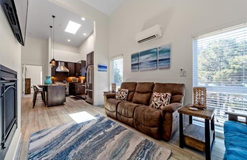 Gold Beach Apartment | Serenity at Deerhaven #C